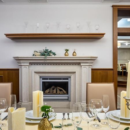 Valašské Meziříčí Hotel Abacie & Wellness מראה חיצוני תמונה