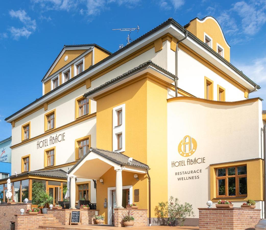 Valašské Meziříčí Hotel Abacie & Wellness מראה חיצוני תמונה