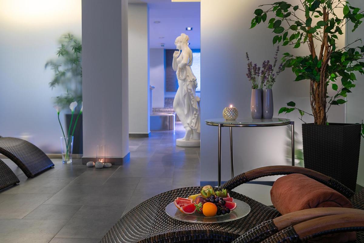 Valašské Meziříčí Hotel Abacie & Wellness מראה חיצוני תמונה