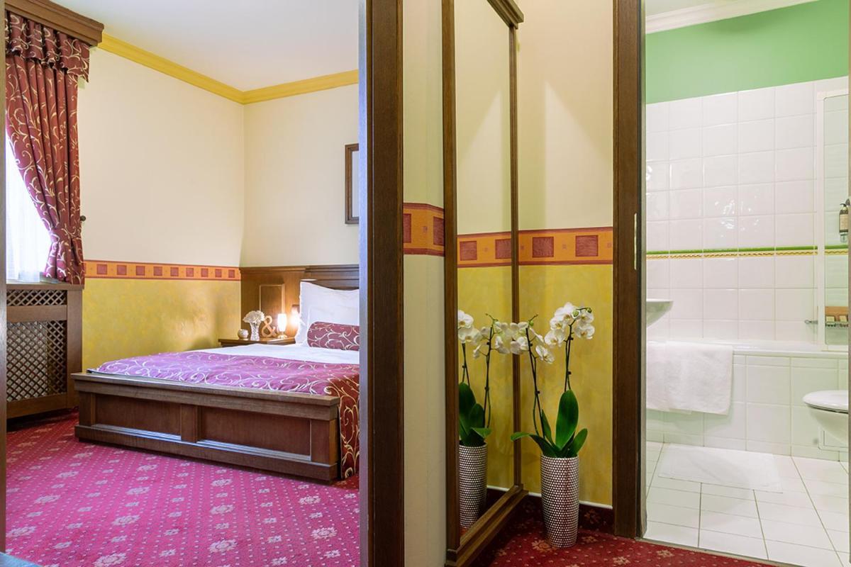 Valašské Meziříčí Hotel Abacie & Wellness מראה חיצוני תמונה
