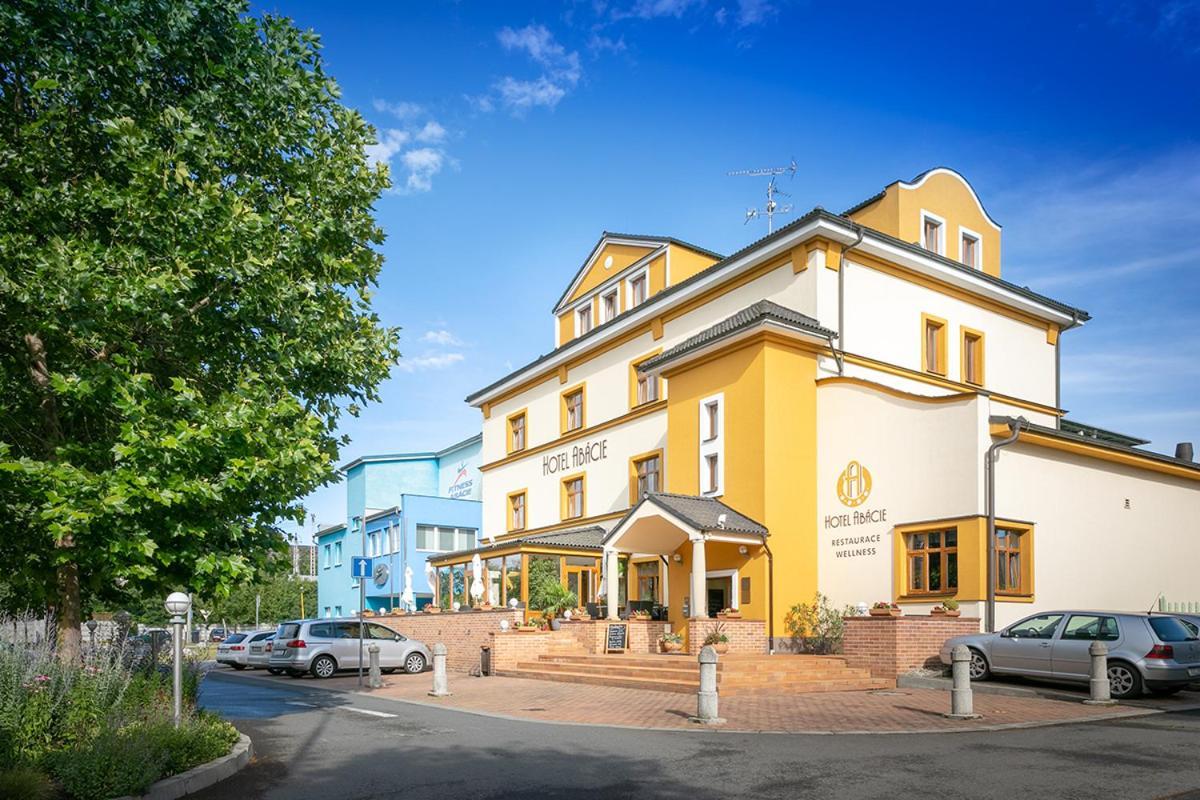 Valašské Meziříčí Hotel Abacie & Wellness מראה חיצוני תמונה
