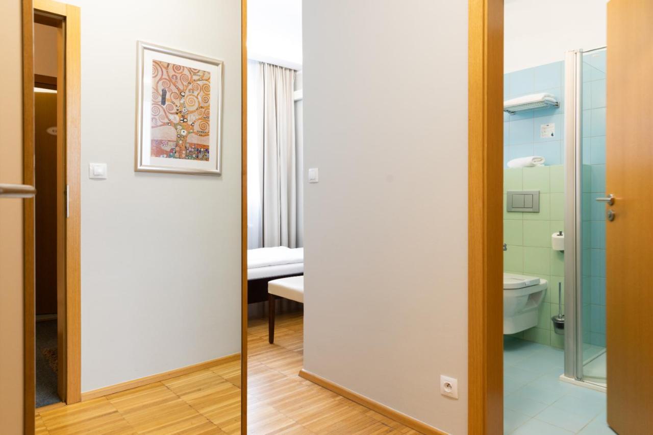 Valašské Meziříčí Hotel Abacie & Wellness מראה חיצוני תמונה