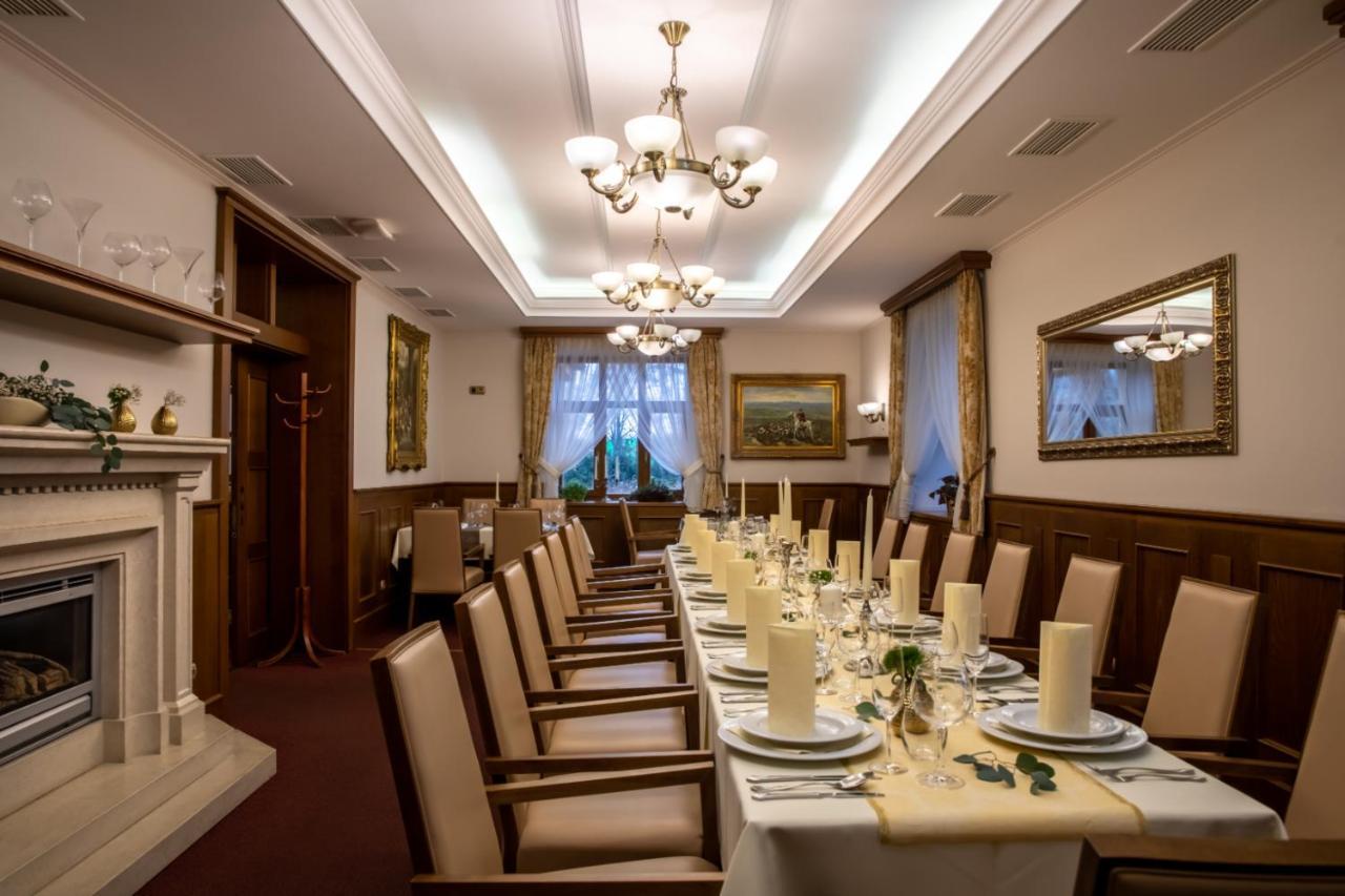 Valašské Meziříčí Hotel Abacie & Wellness מראה חיצוני תמונה