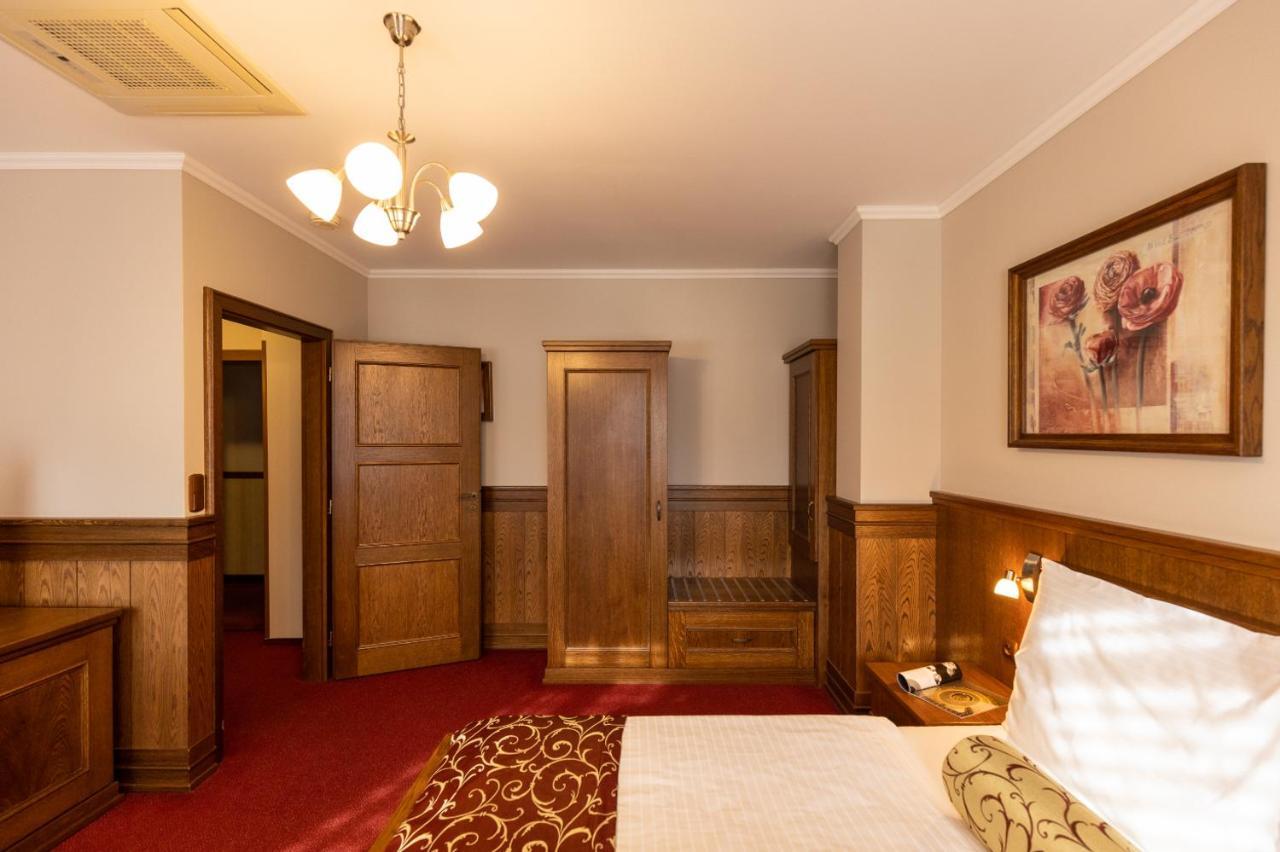 Valašské Meziříčí Hotel Abacie & Wellness מראה חיצוני תמונה