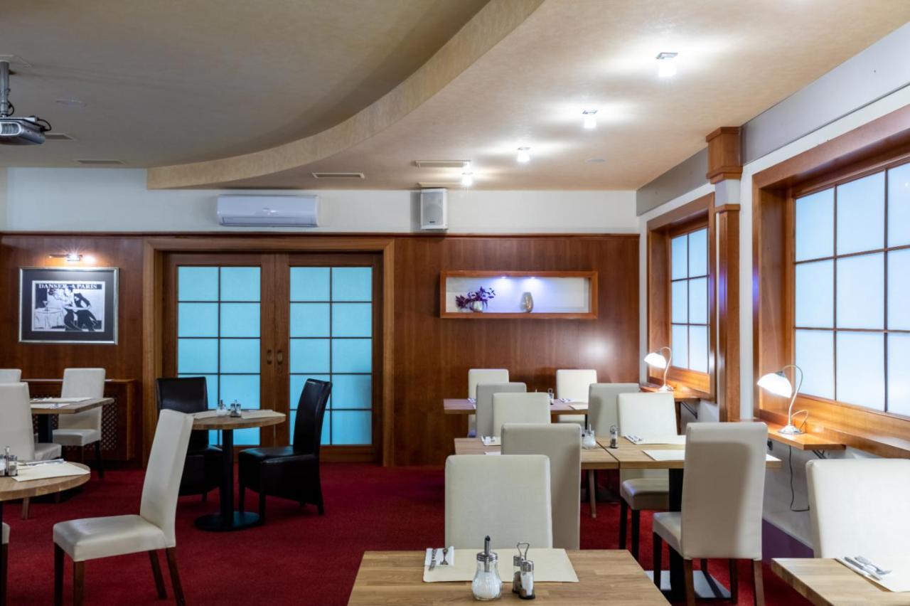 Valašské Meziříčí Hotel Abacie & Wellness מראה חיצוני תמונה